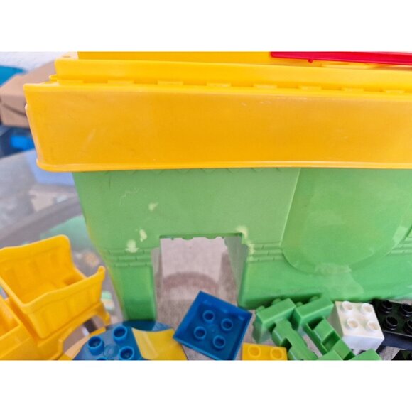 Mega Bloks Knapford Station Case Thomas & Friends 140 Pc Incomplete Lot - Picture 3 of 10